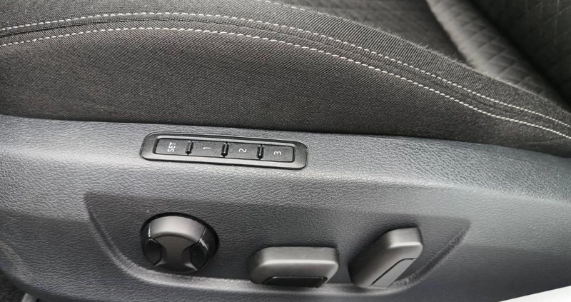 Skoda Superb cena 99900 przebieg: 121100, rok produkcji 2019 z Szczecin małe 596